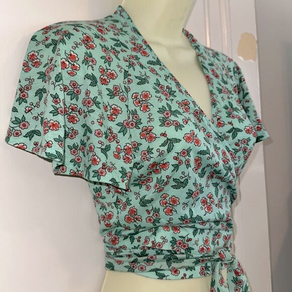 Vtg 70s The Red Eye Green & Red Floral Knit Cropped Wrap Flutter Sleeve Top - Picture 5 of 7